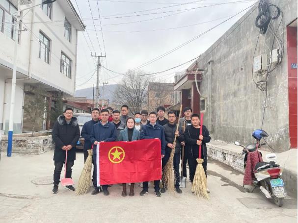 星空入口（中国）官方网站
团委开展“学雷锋义务清扫活动”(图3)