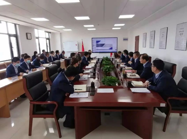 星空入口（中国）官方网站
召开党委理论中心组集体学习会议(图2)
