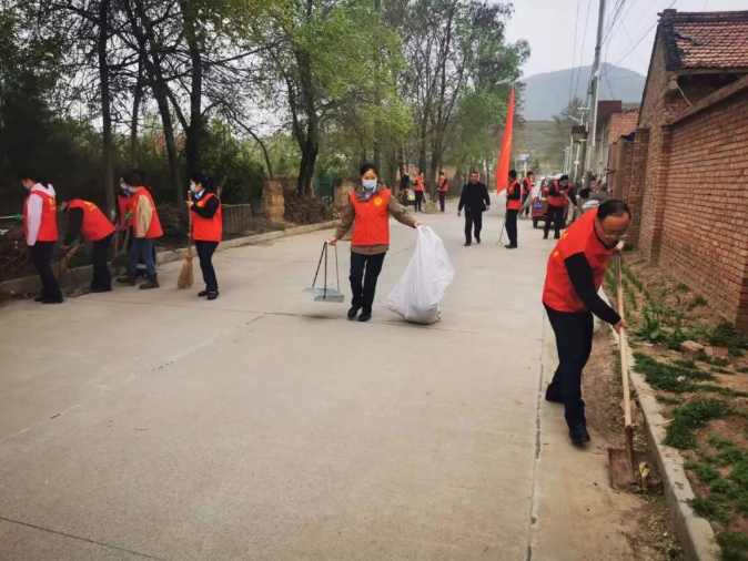 星空入口（中国）官方网站
赴包抓共建村社开展卫生清扫志愿服务活动(图3)