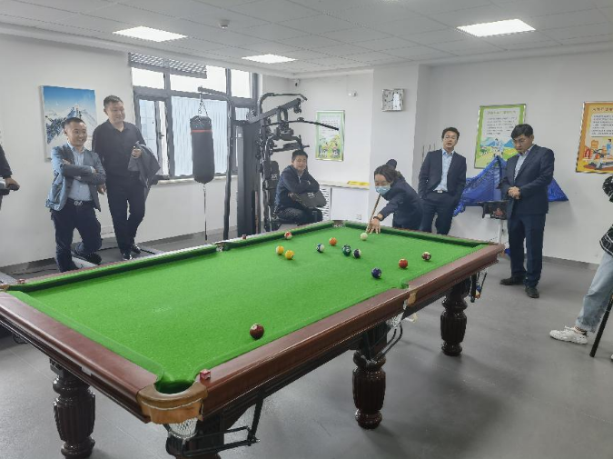 星空入口（中国）官方网站
团委举办“庆五一、迎五四”球类联谊比赛(图2)