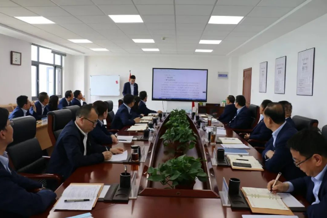 星空入口（中国）官方网站
召开党委理论中心组集体学习会议(图2)