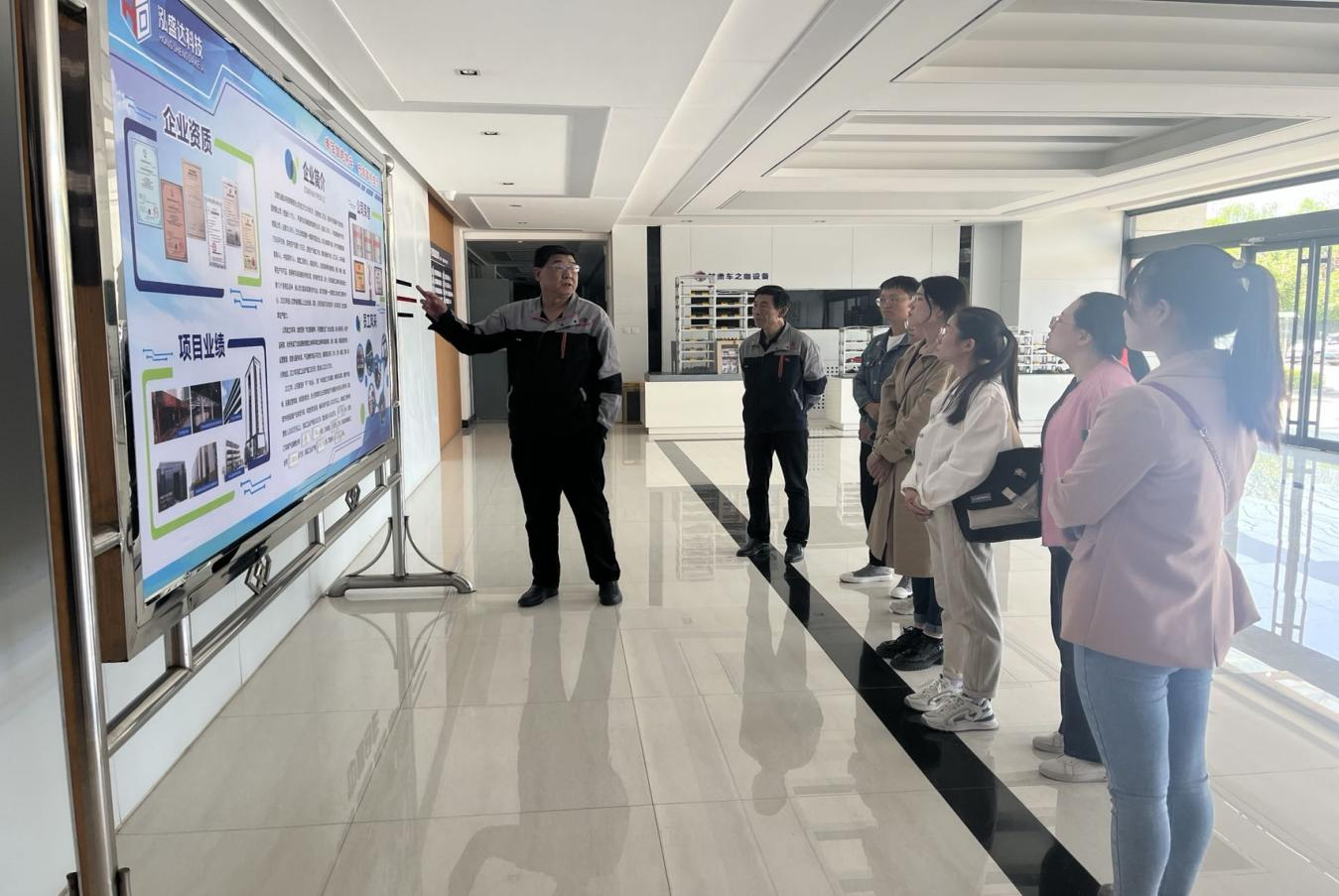 星空入口（中国）官方网站
开展新员工入职培训(图3)